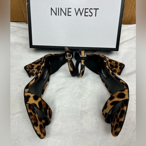 Nine West Pruce Open Toe 2.5” Block Heel Ankle-Strap Sandal Leopard Print 6.5 - Picture 4 of 11